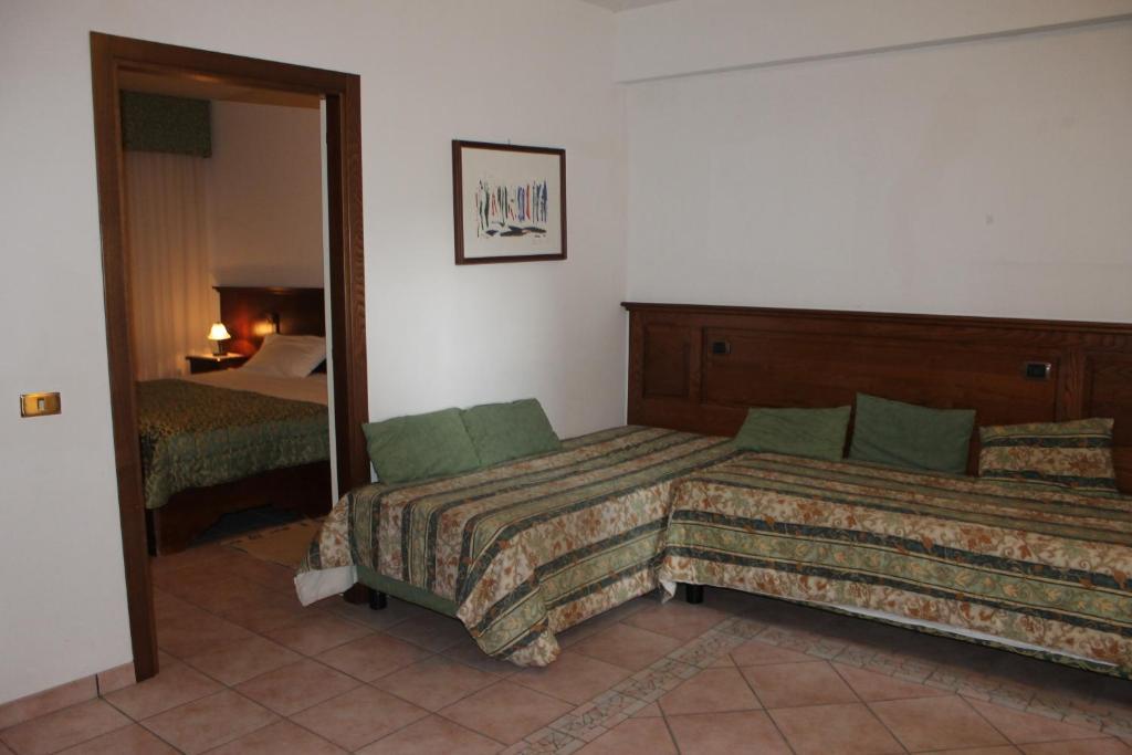 Residence La Piscina Isola del Gran Sasso dʼItalia Pokoj fotografie